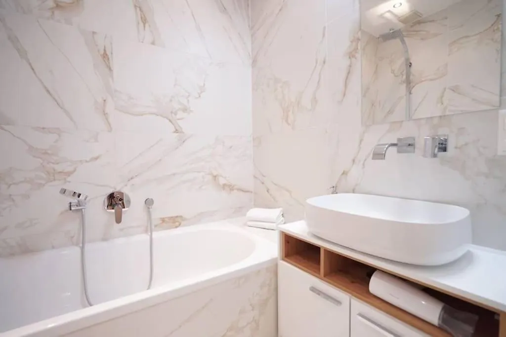 Apartment In Der Innenstadt I 3 Minutes To Metro Vienna Austria